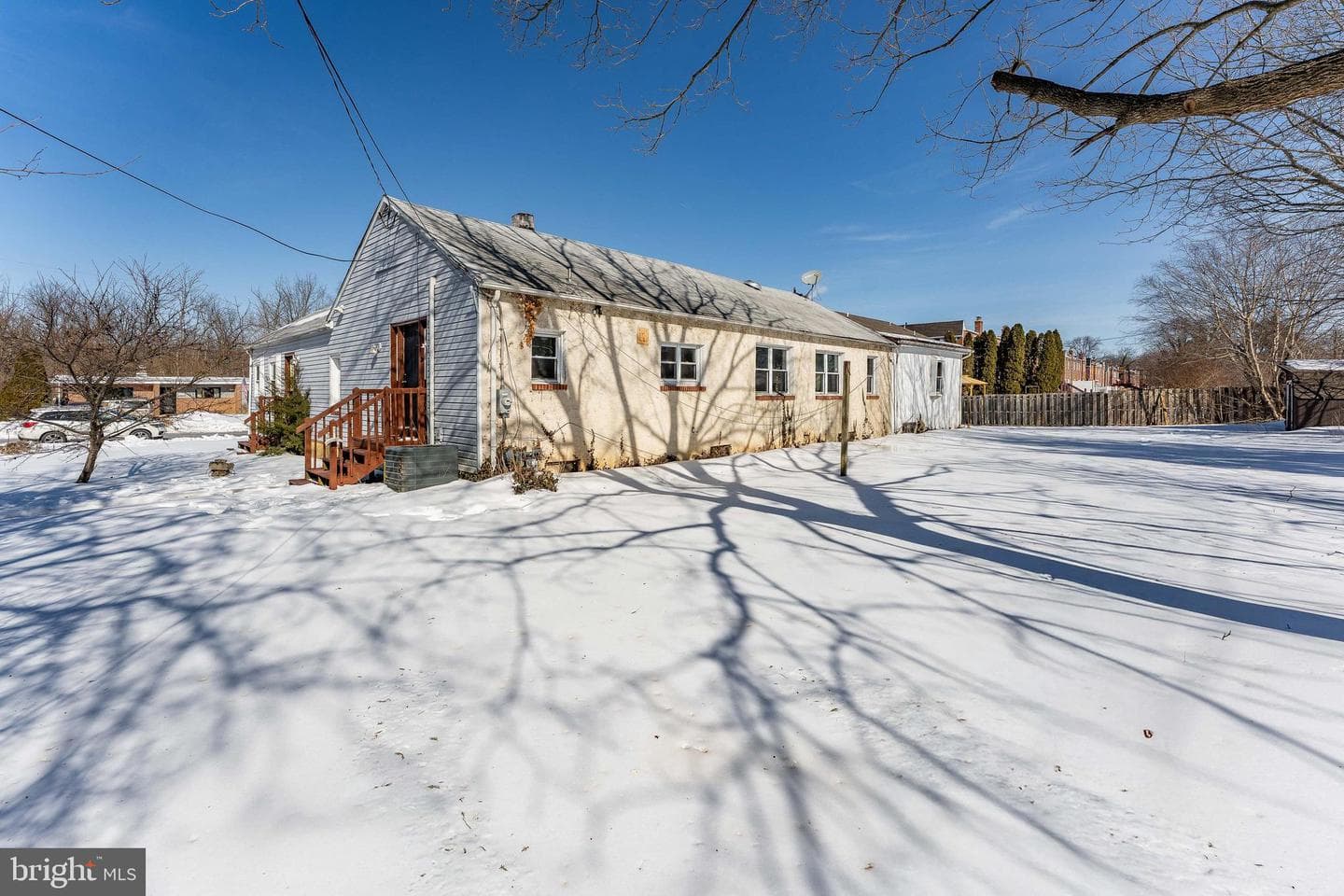 390 Mary Street photo 5