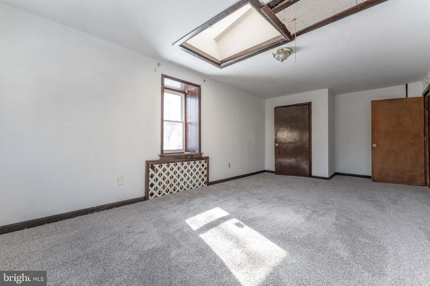 390 Mary Street photo 51