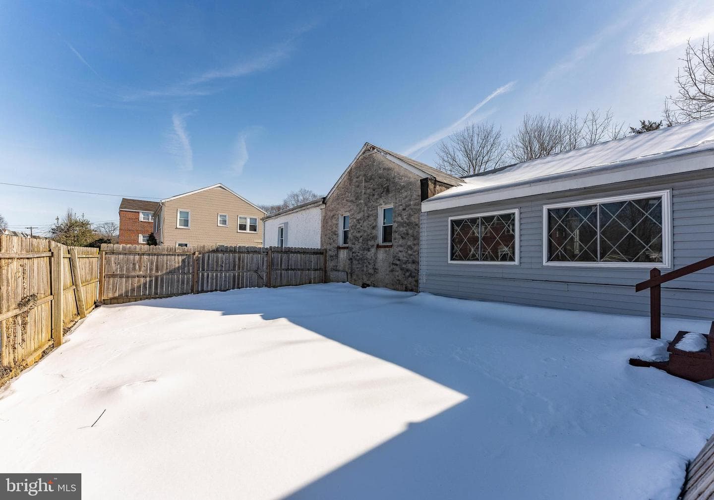 390 Mary Street photo 55