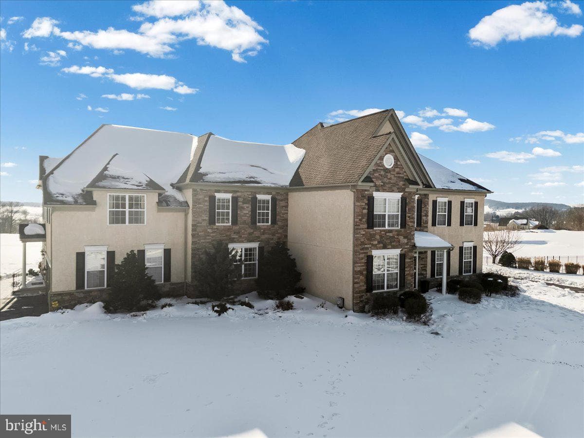 331 Ironstone Lane photo 1