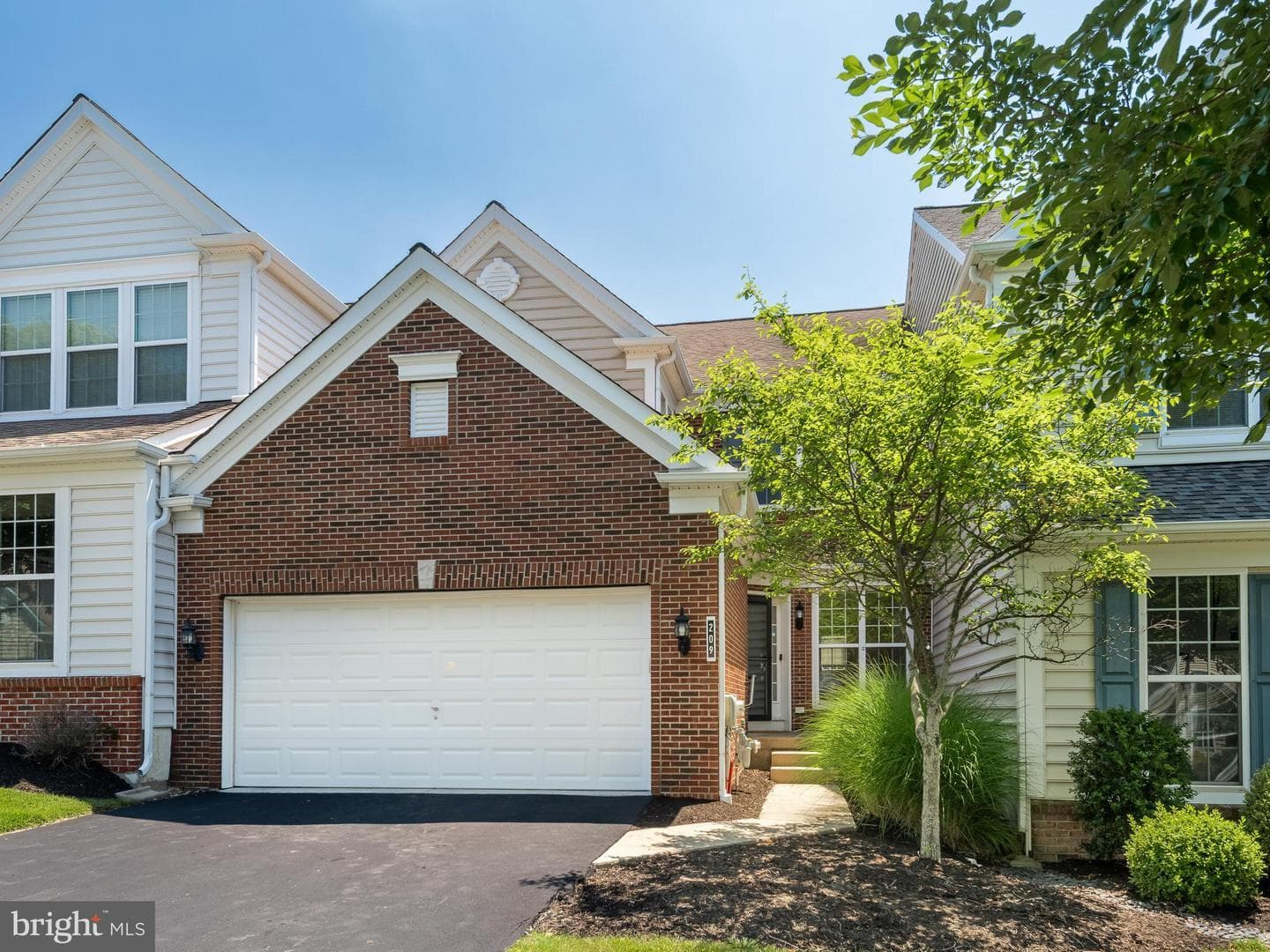 209 N Caldwell Circle photo 3