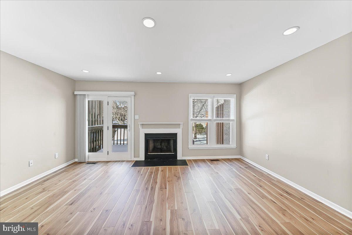2107 Eton Court #2107 photo 2