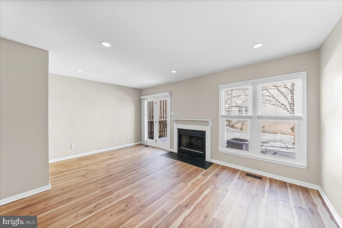 2107 Eton Court #2107 photo 3