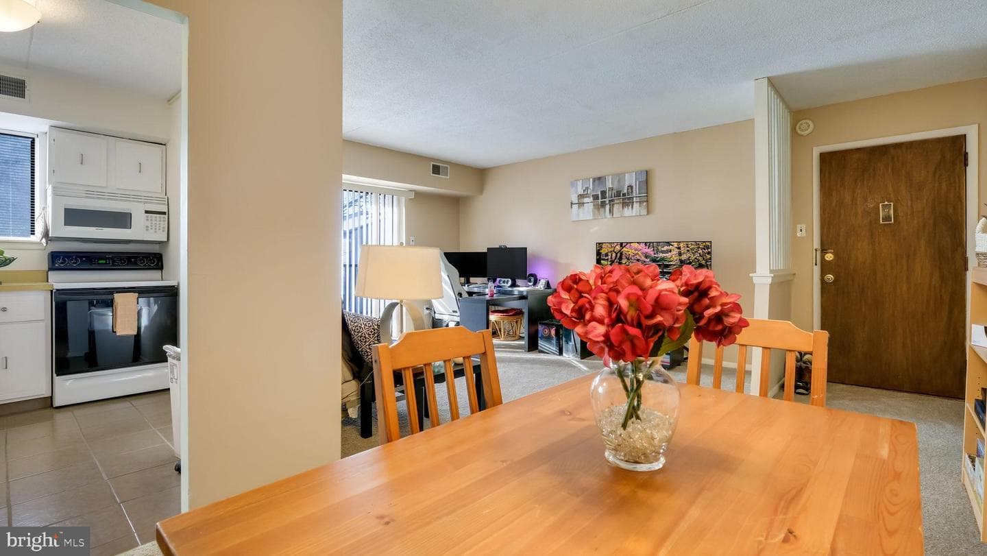 1011 Valley Drive #1011 photo 10