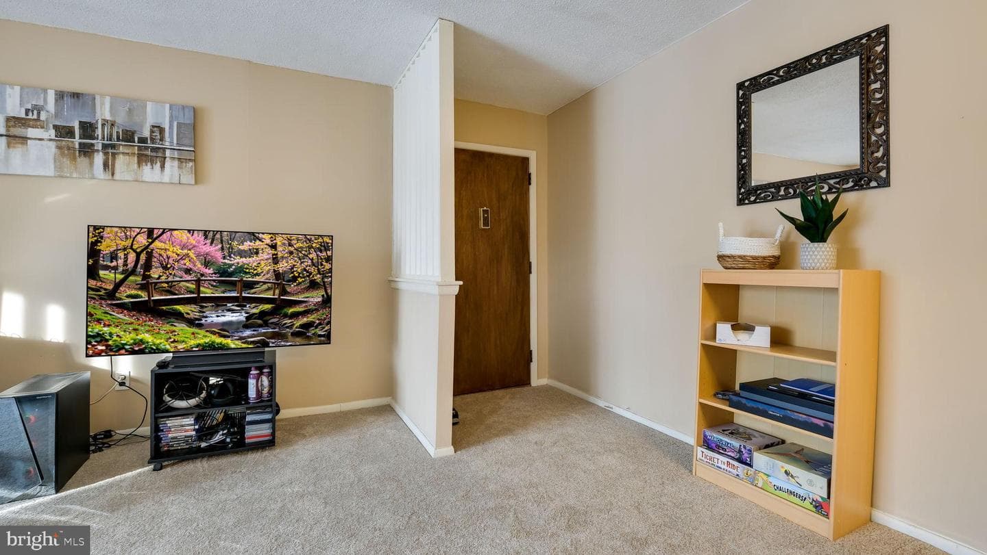 1011 Valley Drive #1011 photo 3