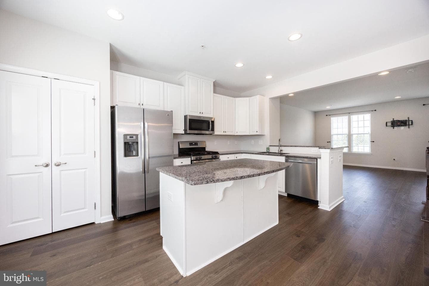 104 Cricket Drive photo 8