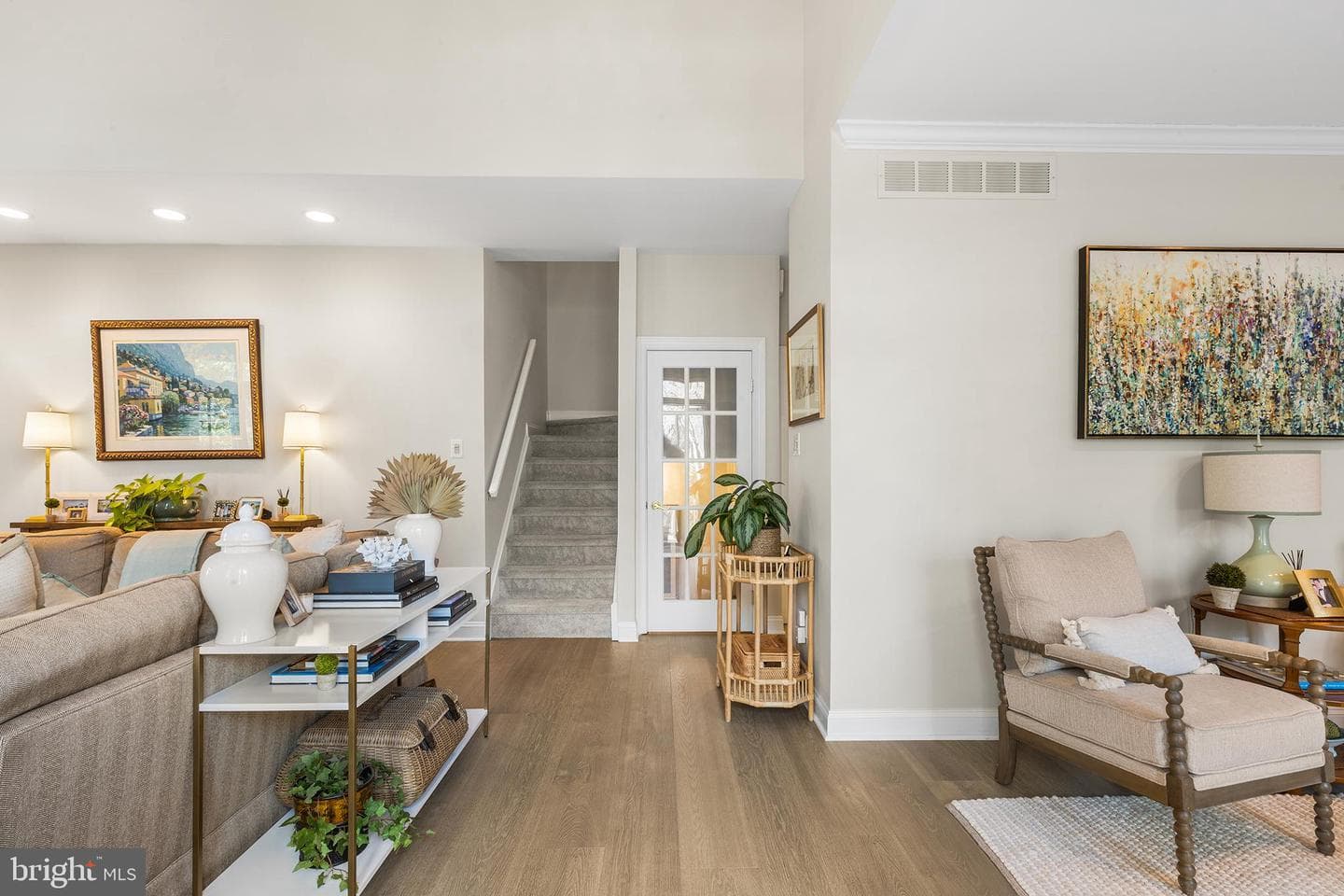 211 Shoreline Drive photo 4