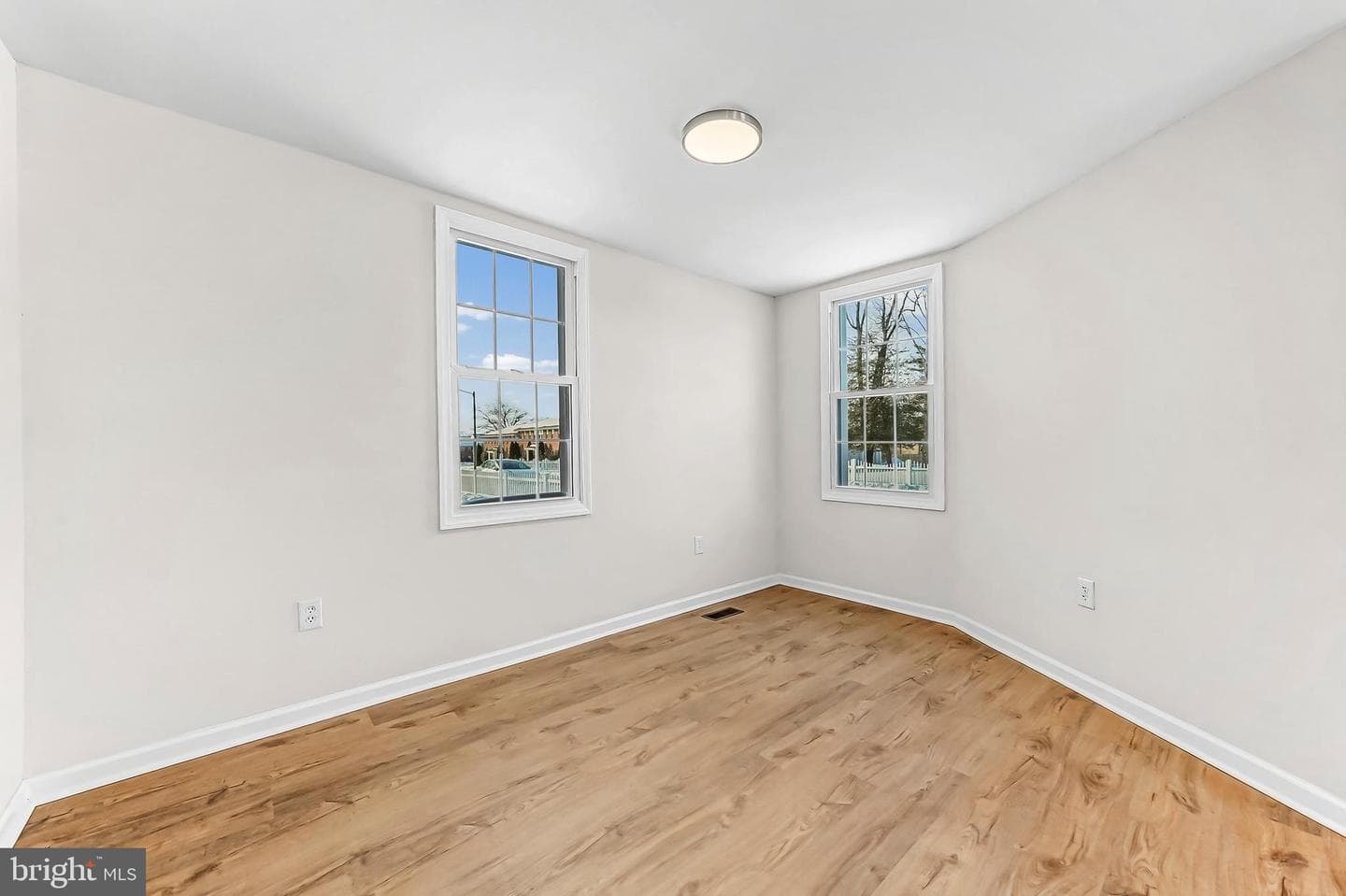 232 S 5th Street photo 8