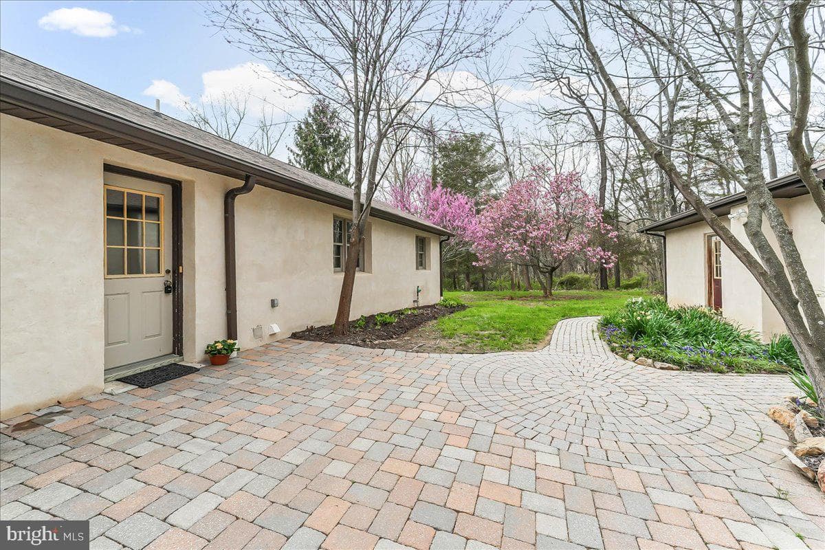 202 Creek Road photo 24