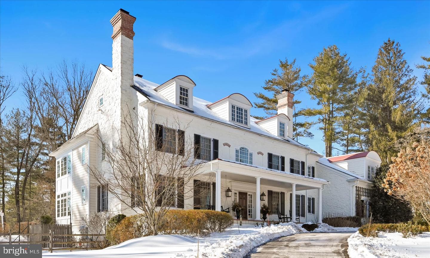 518 Newtown Road photo 5