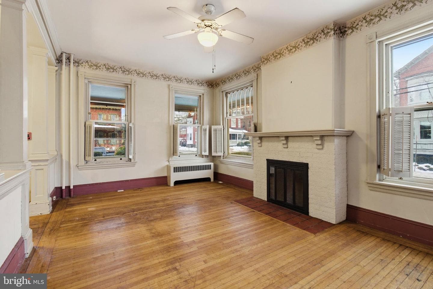 402 W Union Street photo 14
