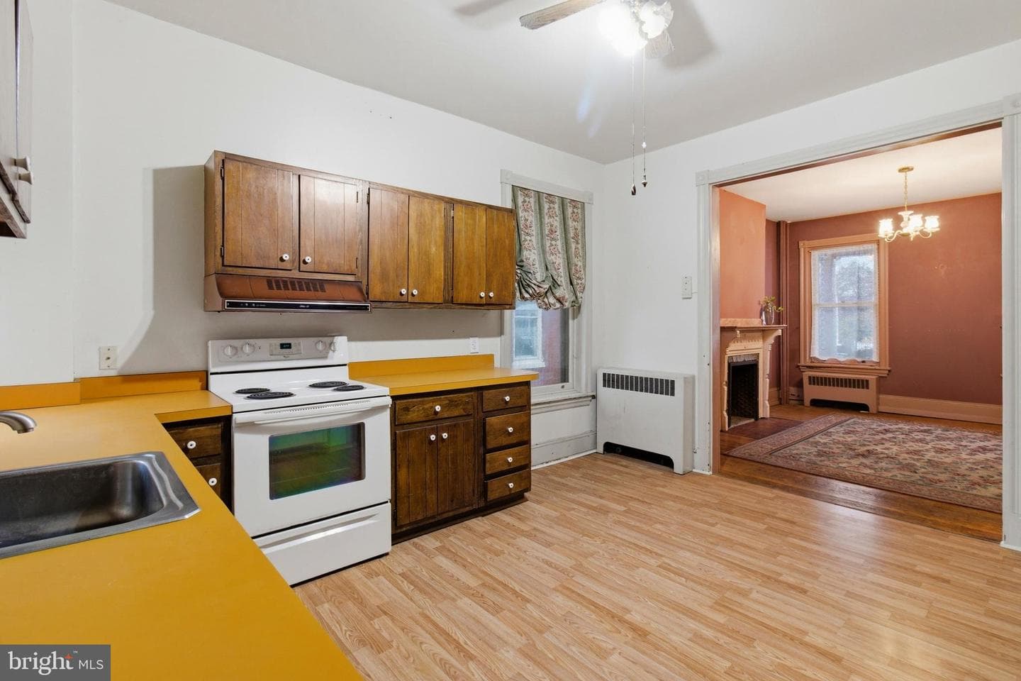 402 W Union Street photo 17