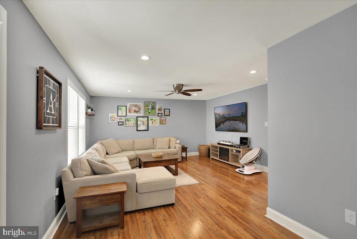 268 S Savanna Drive photo 19