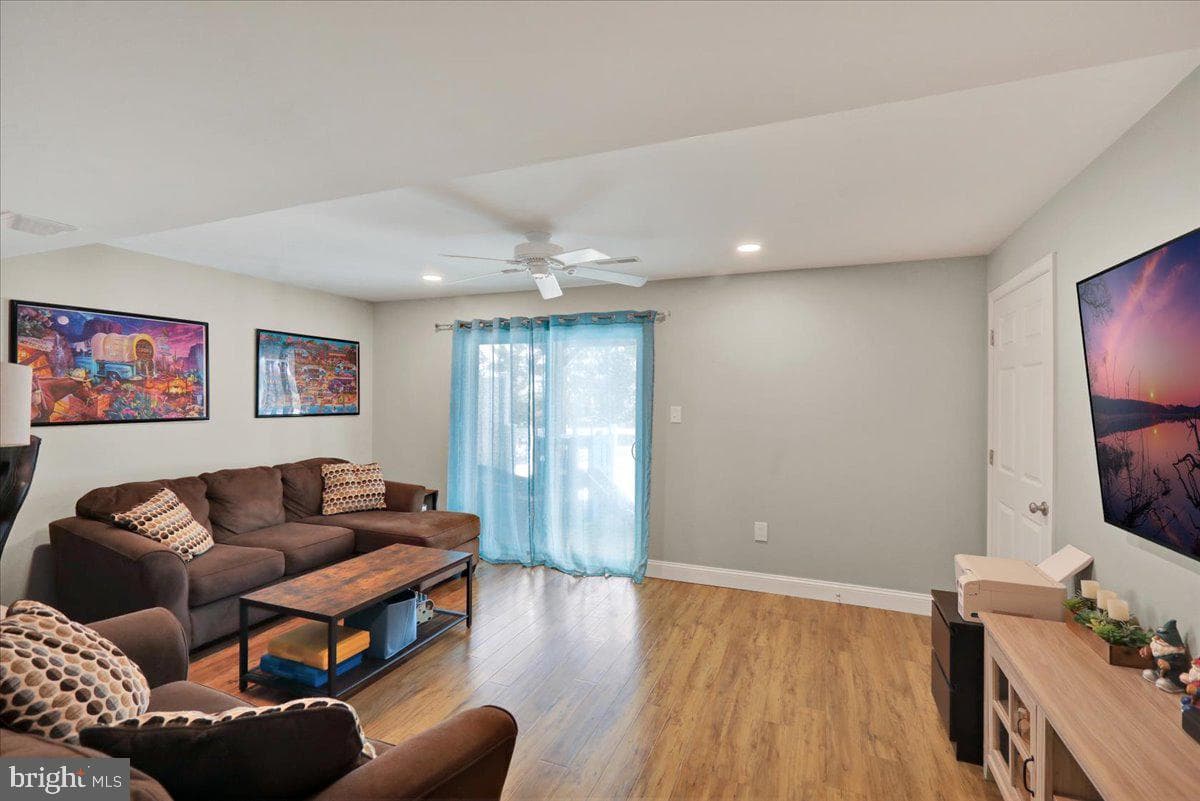 268 S Savanna Drive photo 8