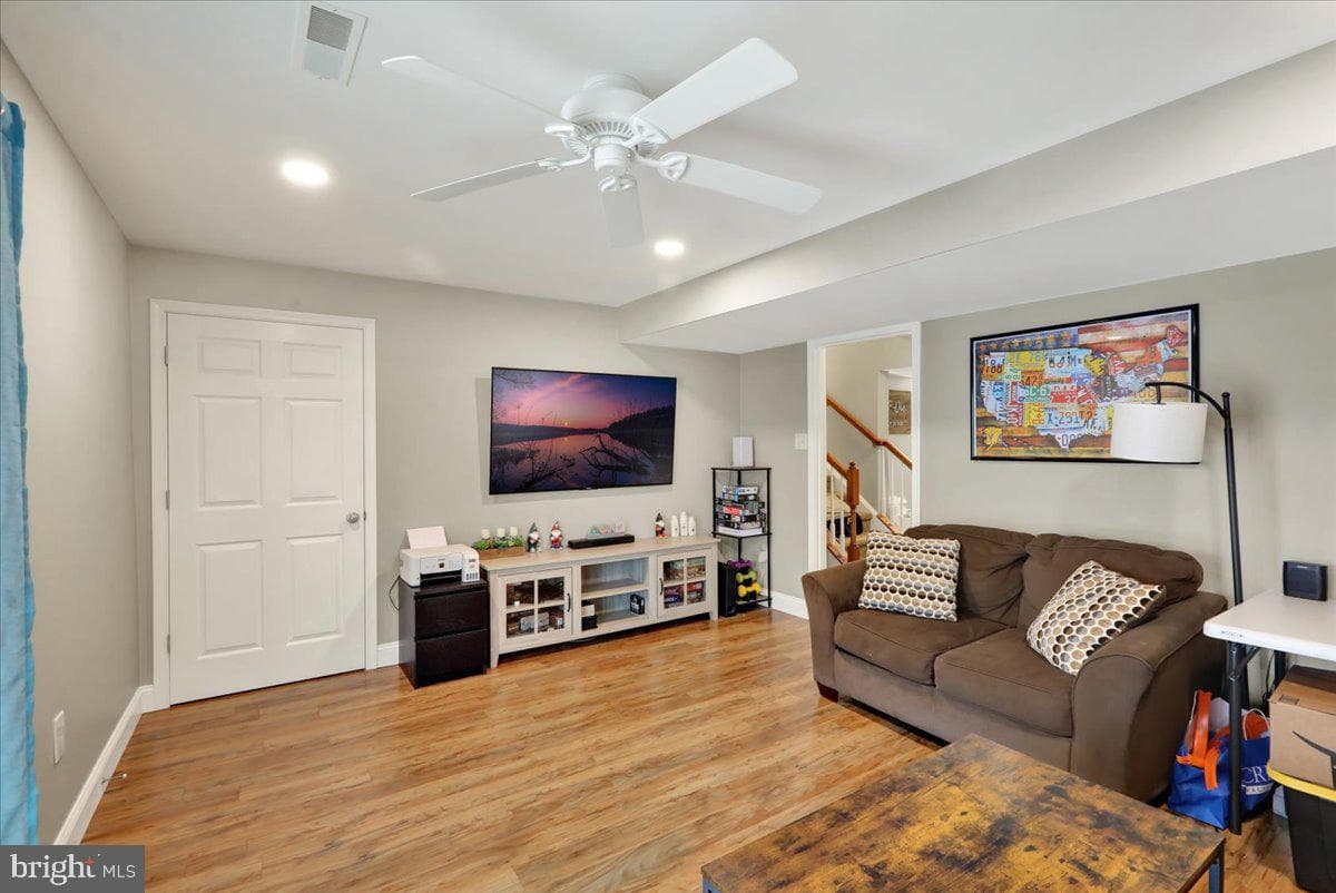 268 S Savanna Drive photo 9