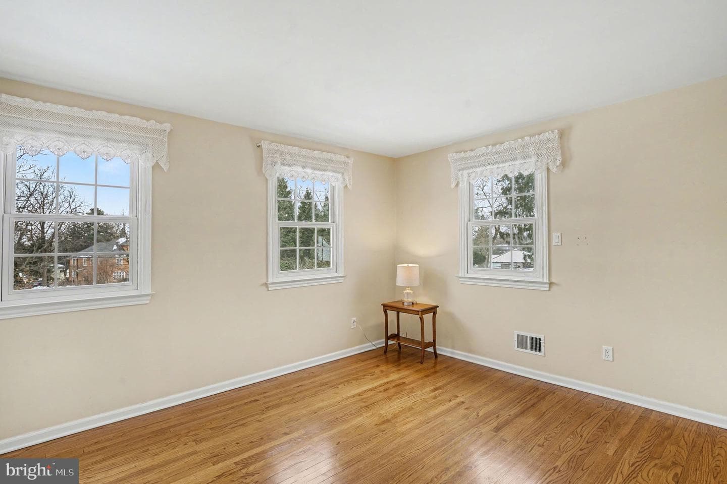 3 Carriage Way photo 29