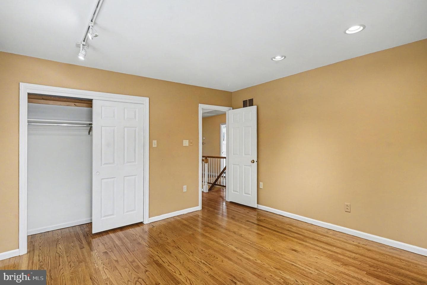 3 Carriage Way photo 33