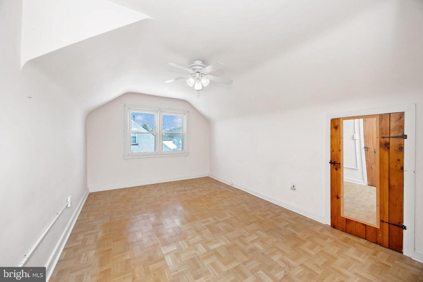 1507 Stirling Street photo 26