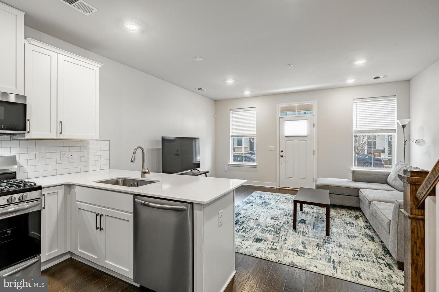 770 Ore Street photo 7