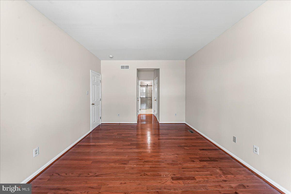 132 Huntingdon Court #1801 photo 11