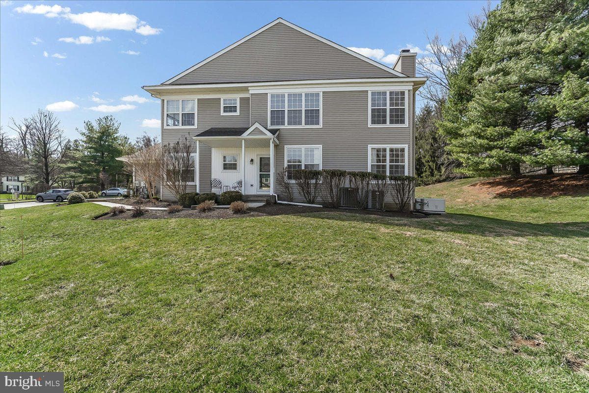 132 Huntingdon Court #1801 photo 2