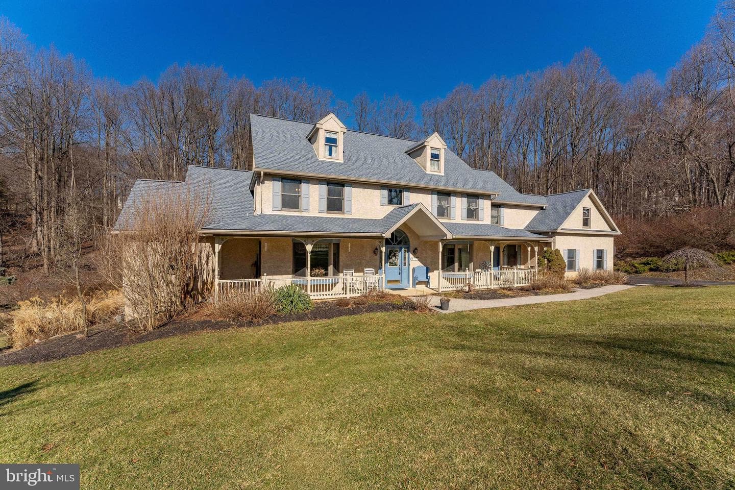 797 Tree Lane photo 3