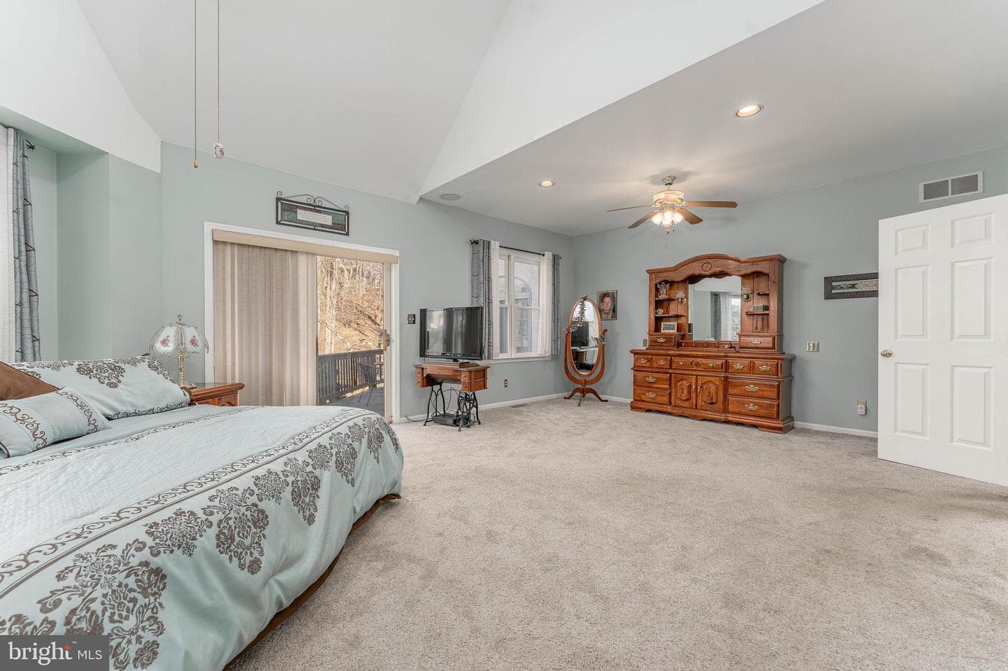 797 Tree Lane photo 31