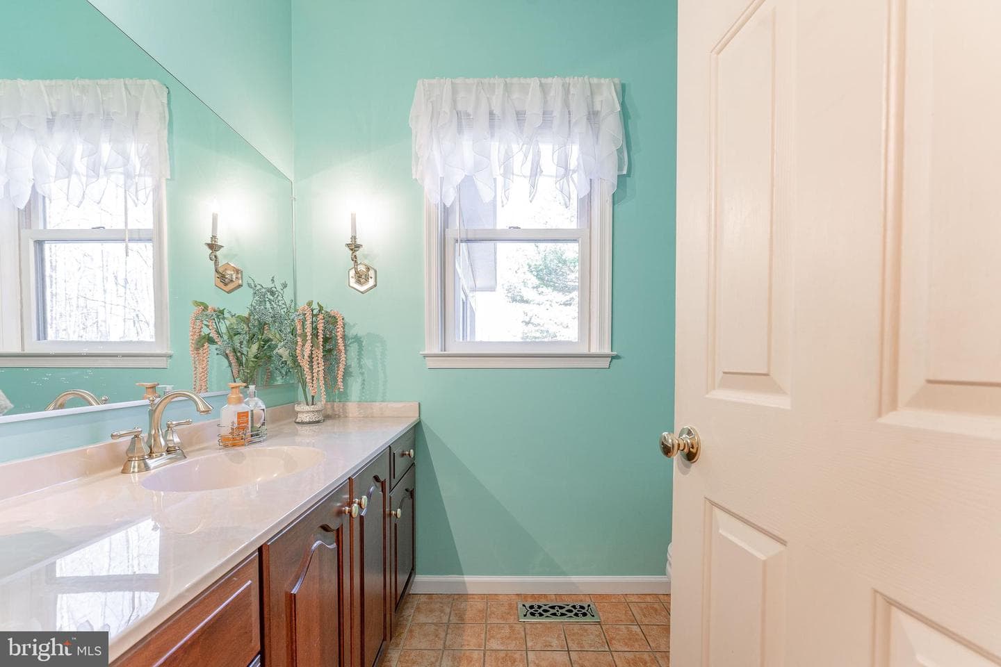 797 Tree Lane photo 35