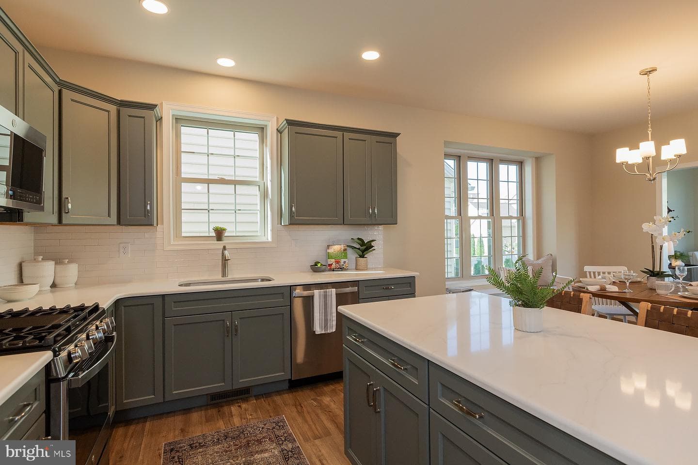 610 Greenbriar Path photo 11