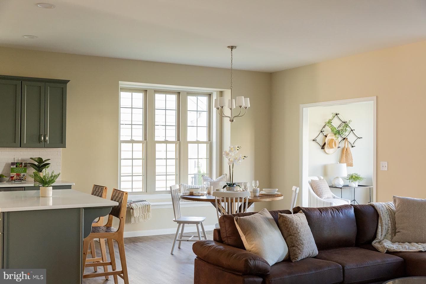 610 Greenbriar Path photo 14