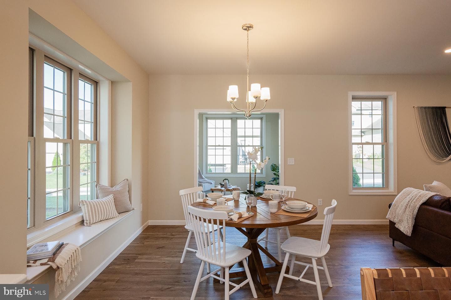 610 Greenbriar Path photo 15
