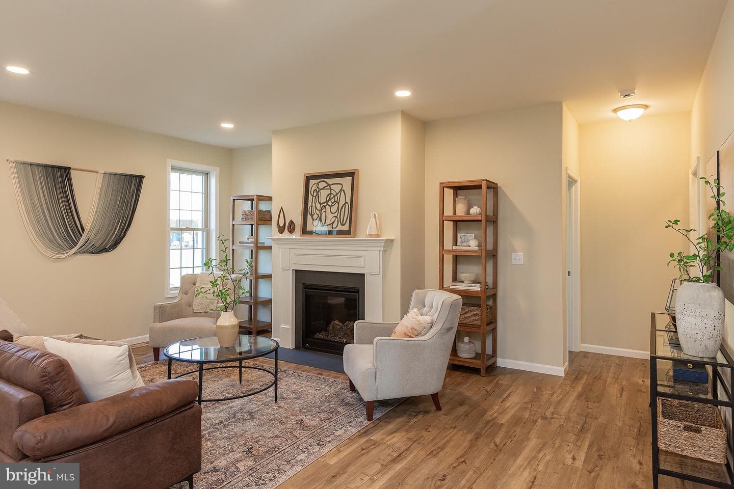 610 Greenbriar Path photo 2
