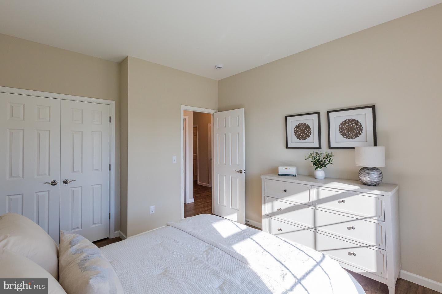 610 Greenbriar Path photo 20
