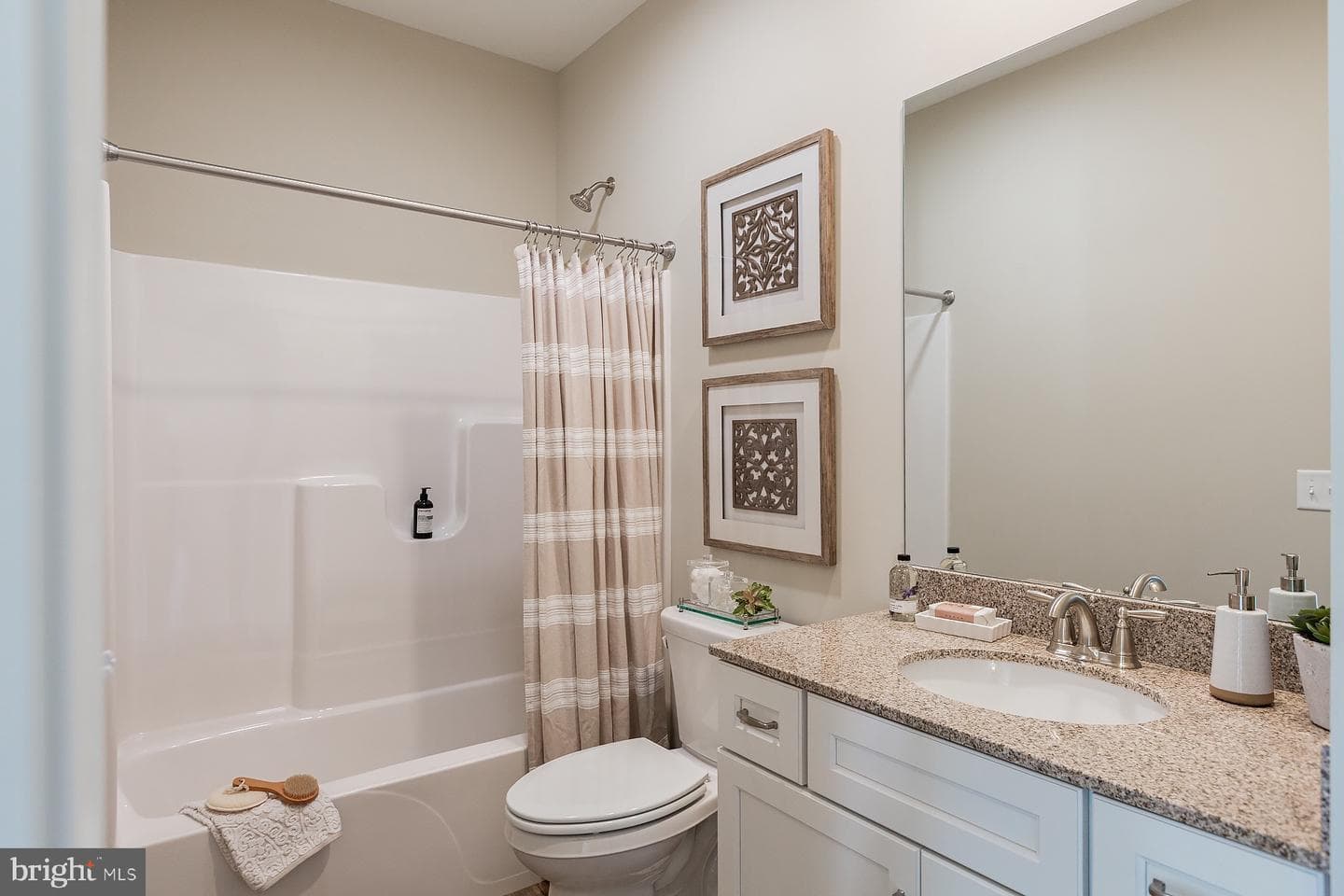 610 Greenbriar Path photo 22
