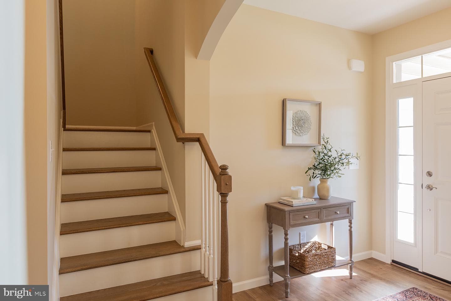 610 Greenbriar Path photo 4