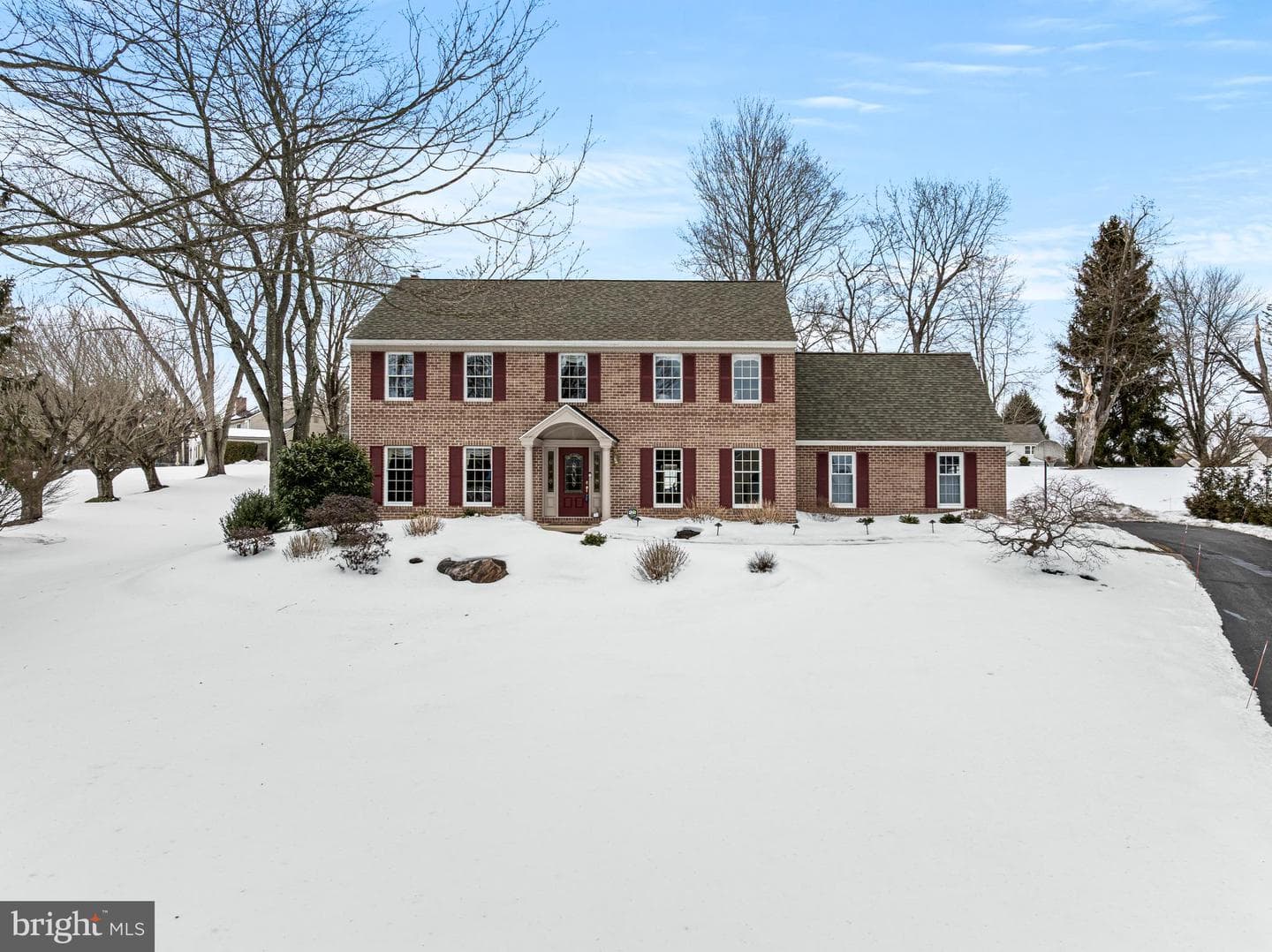 526 Beaumont Circle photo 2