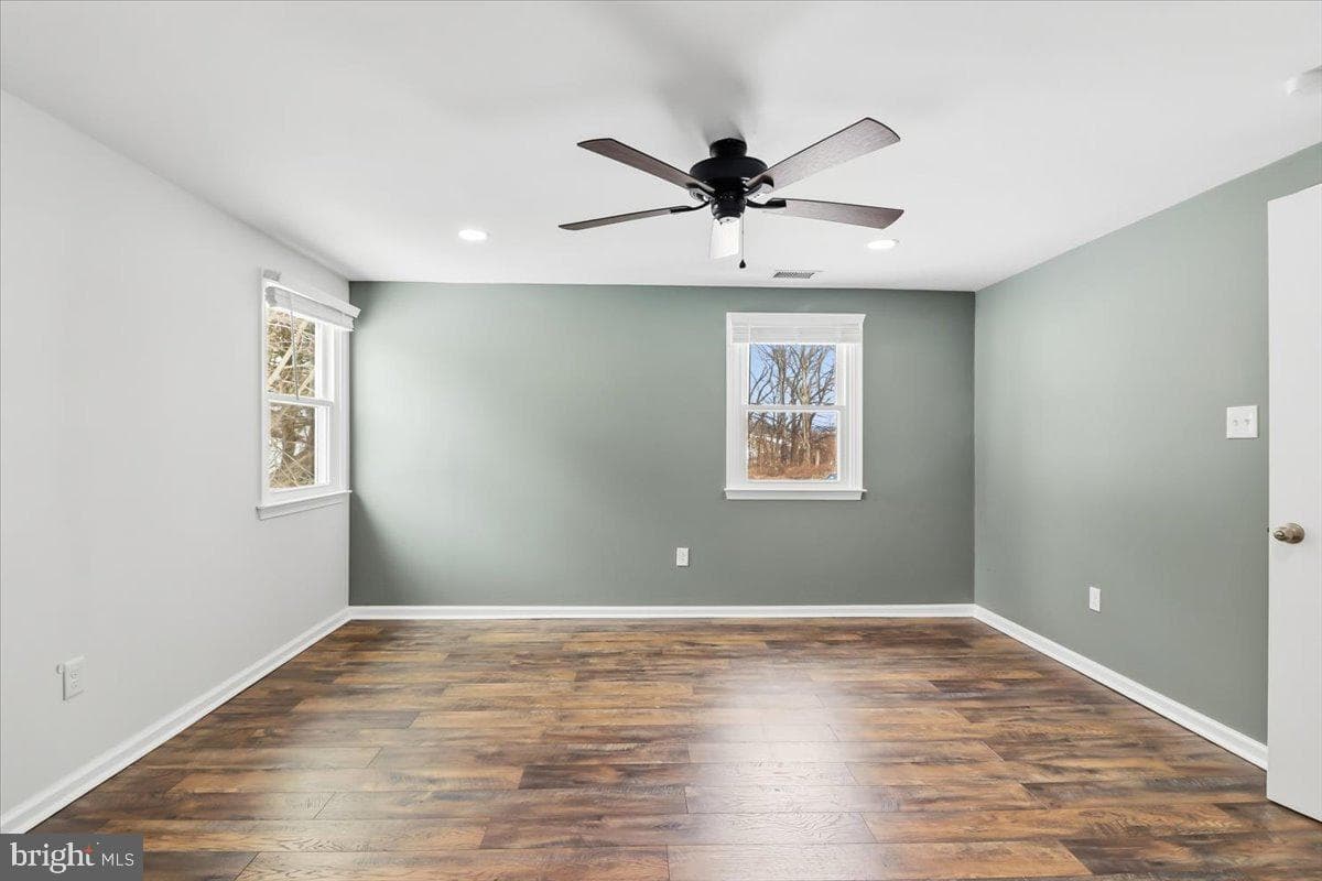 11 N Williamson Road photo 18