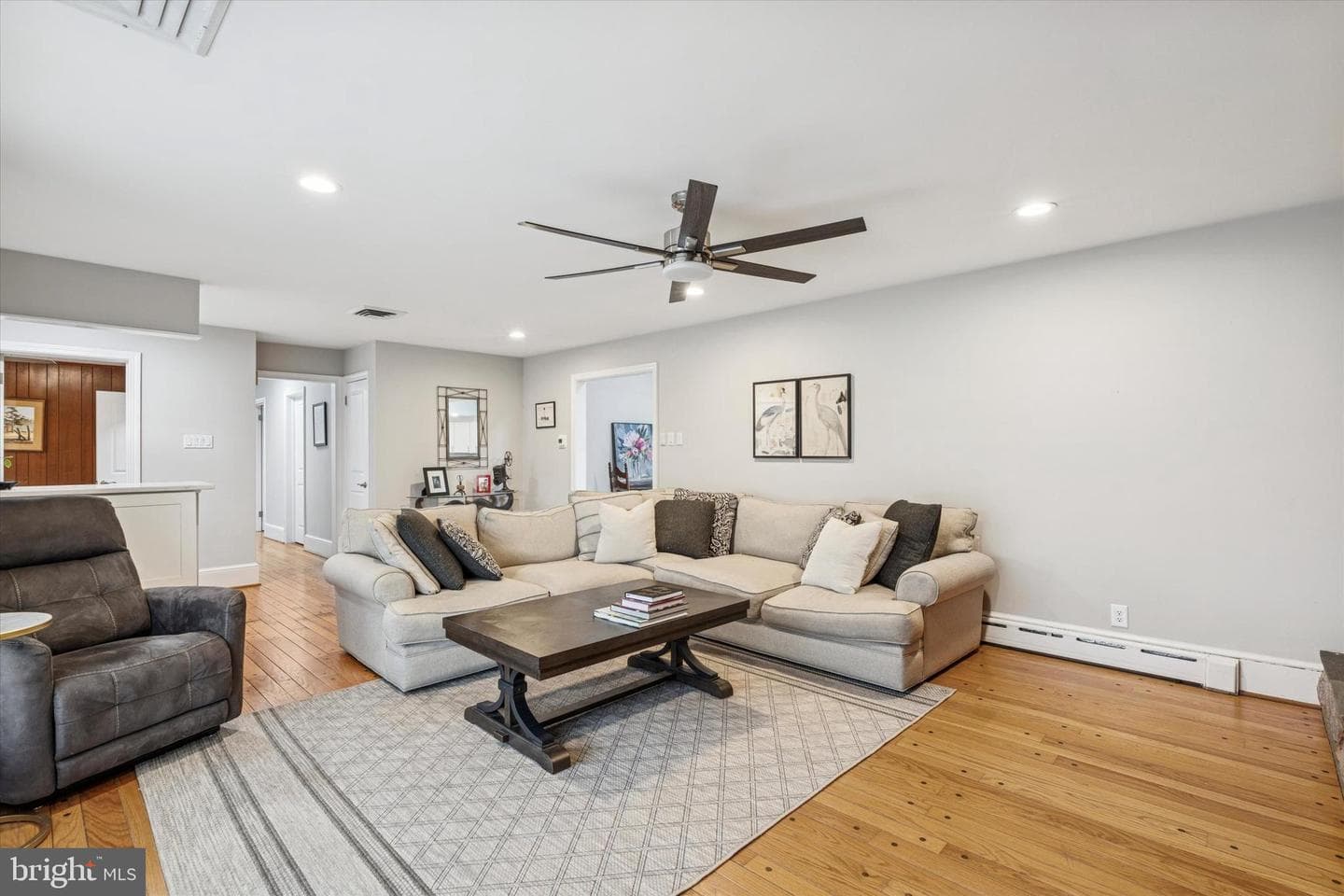 591 W Hoffecker Road photo 4
