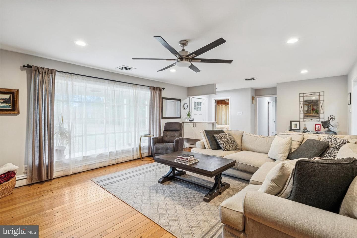 591 W Hoffecker Road photo 5