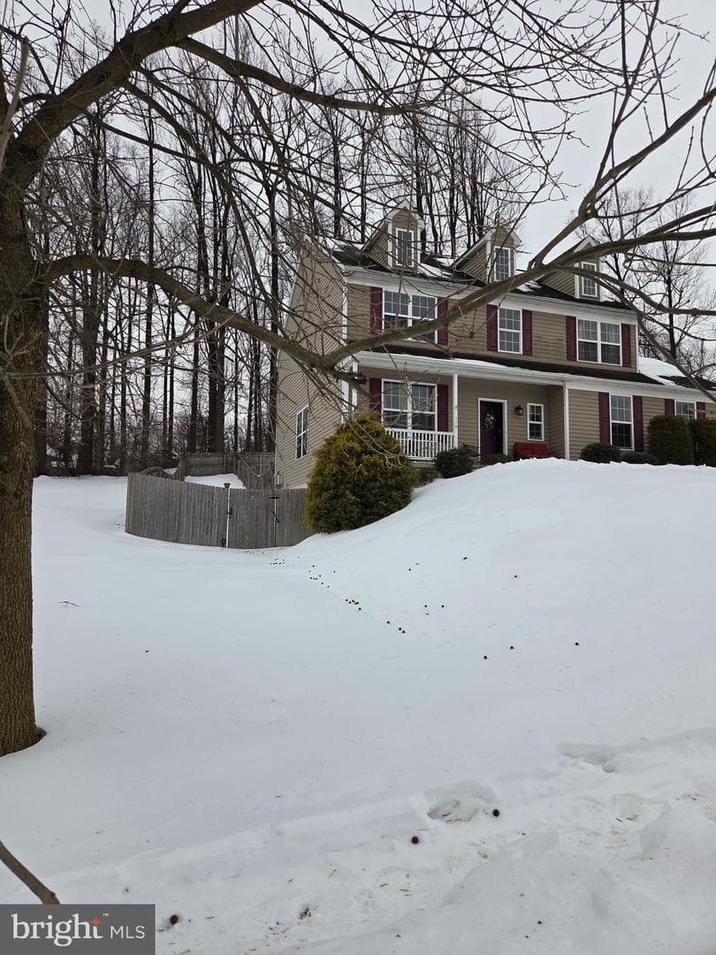119 Burgundy Lane photo 3