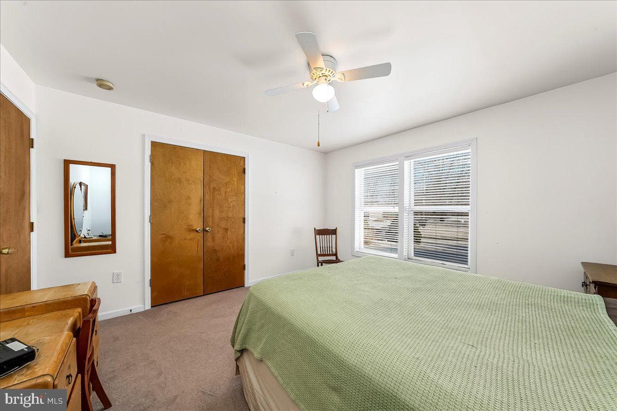 594 5th Street photo 13