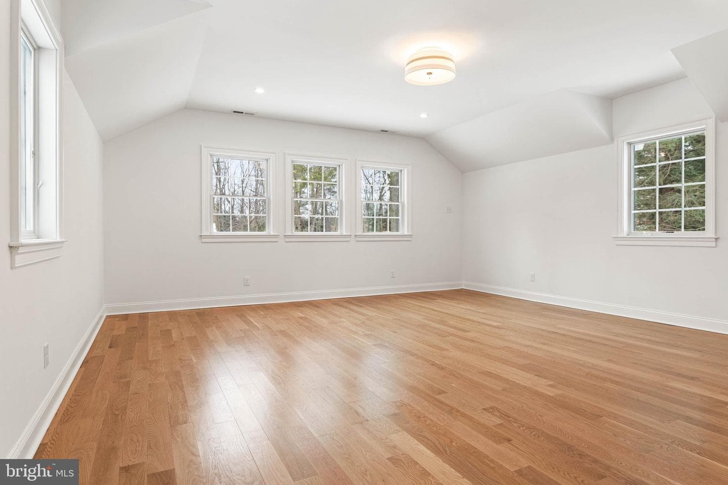 709 Newtown Road photo 35
