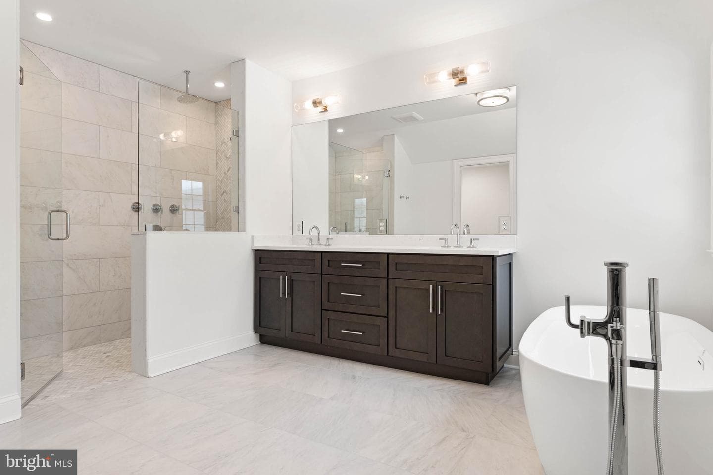709 Newtown Road photo 40