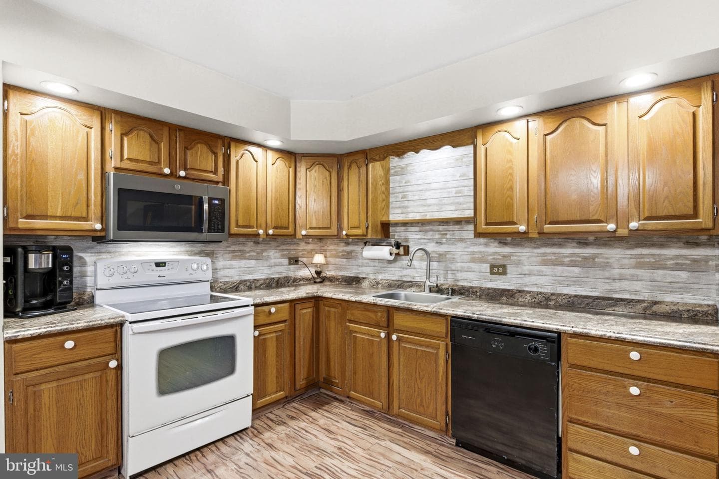 507 Chesterville Road photo 16