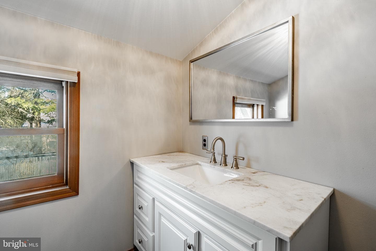 121 W Boot Road photo 26