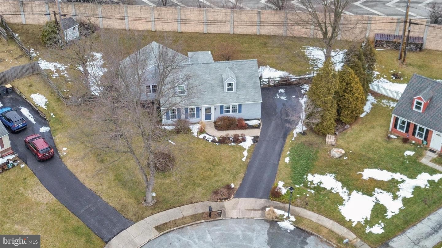 307 Kent Circle photo 30