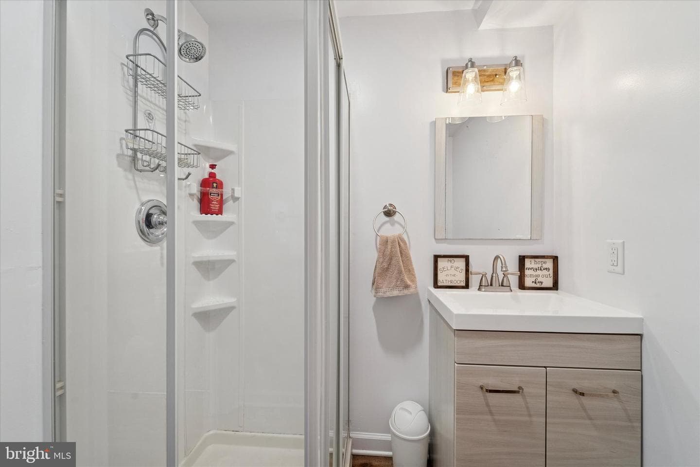 203 Katherine Lane photo 16