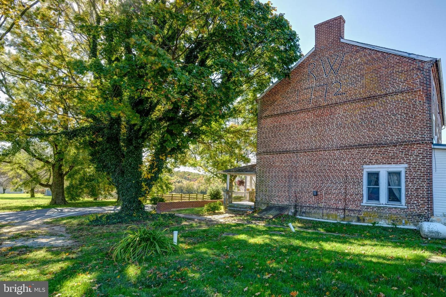 845 Waterway Road photo 50