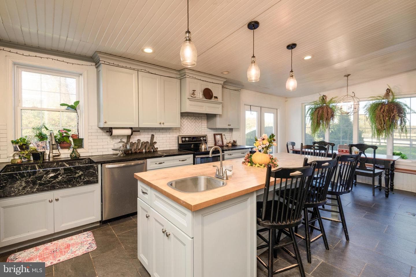 845 Waterway Road photo 59