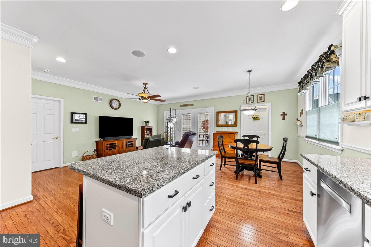 336 Carlisle Drive photo 19